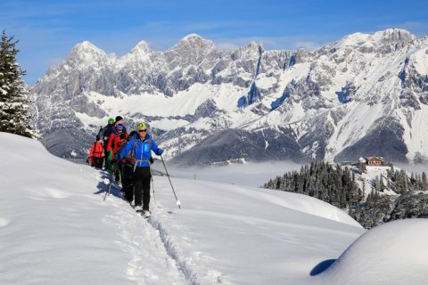 Schneeschuhwandern - Winterurlaub in der Urlaubsregion Schladming-Dachstein